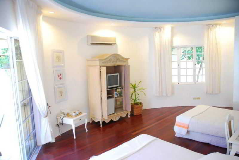 Cordova Reef Village Resort Lapu-Lapu City Exterior photo