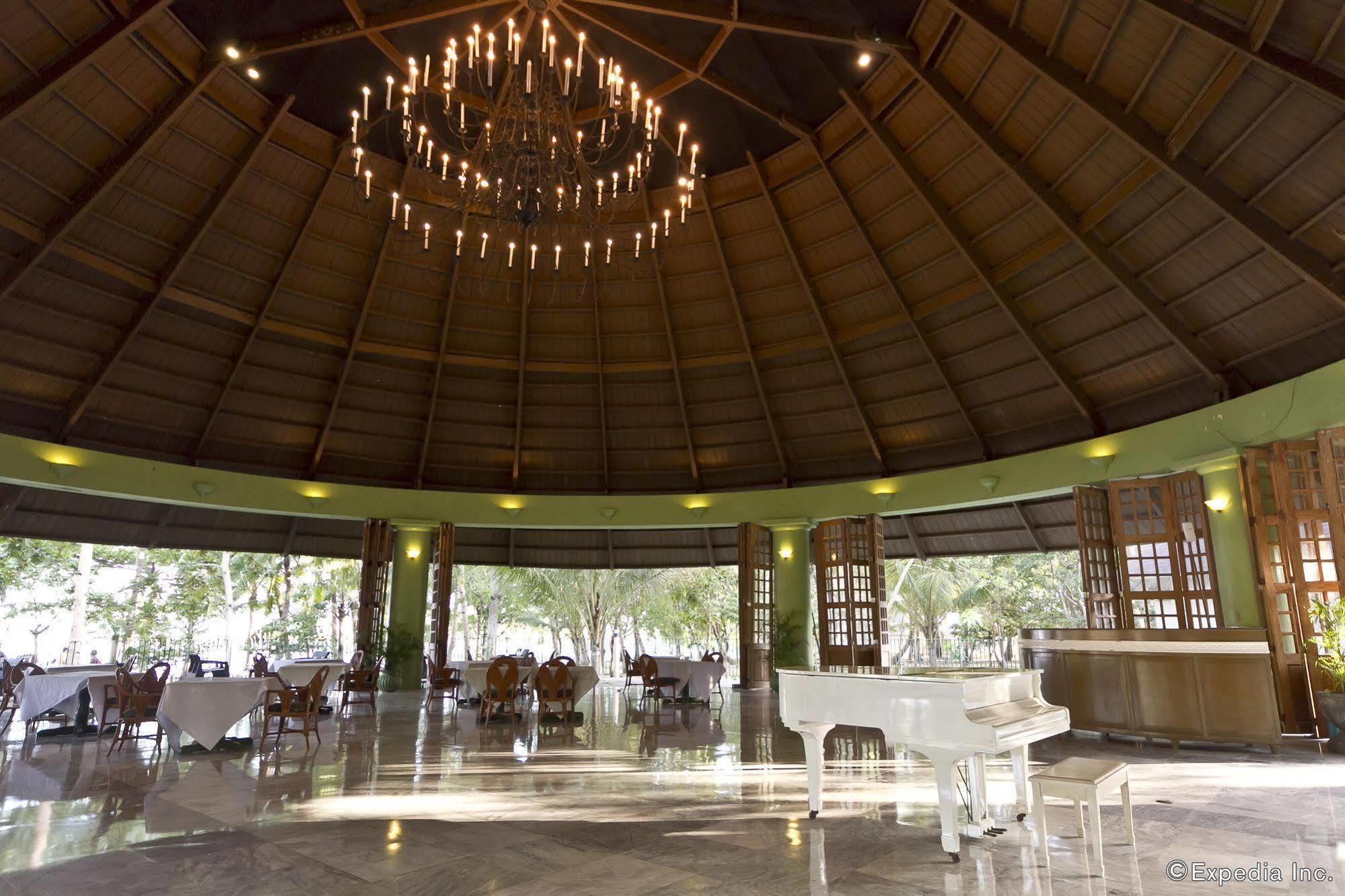 Cordova Reef Village Resort Lapu-Lapu City Exterior photo