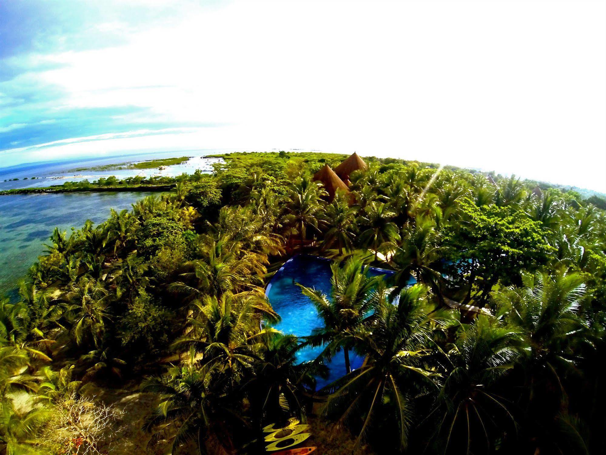 Cordova Reef Village Resort Lapu-Lapu City Exterior photo